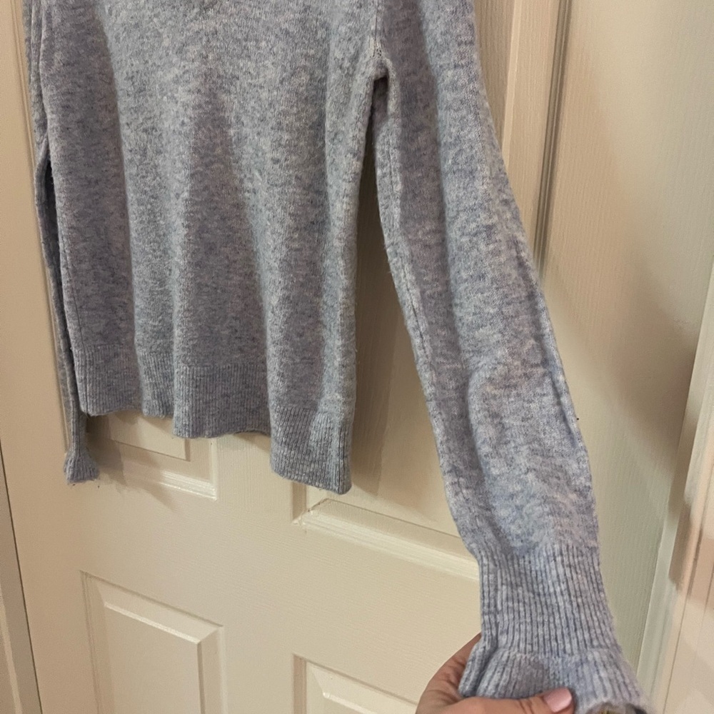 Sundance Catalog Giselle V/ruffle neck sweater. Light blue. VERY GUC. Size Large - Picture 5 of 8